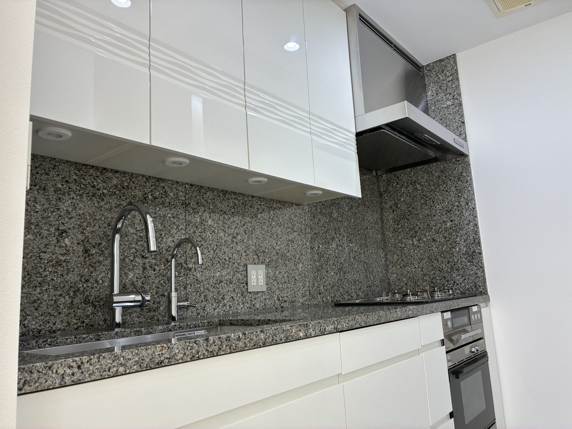 Kitchen　ビルトインコンペック標準装備