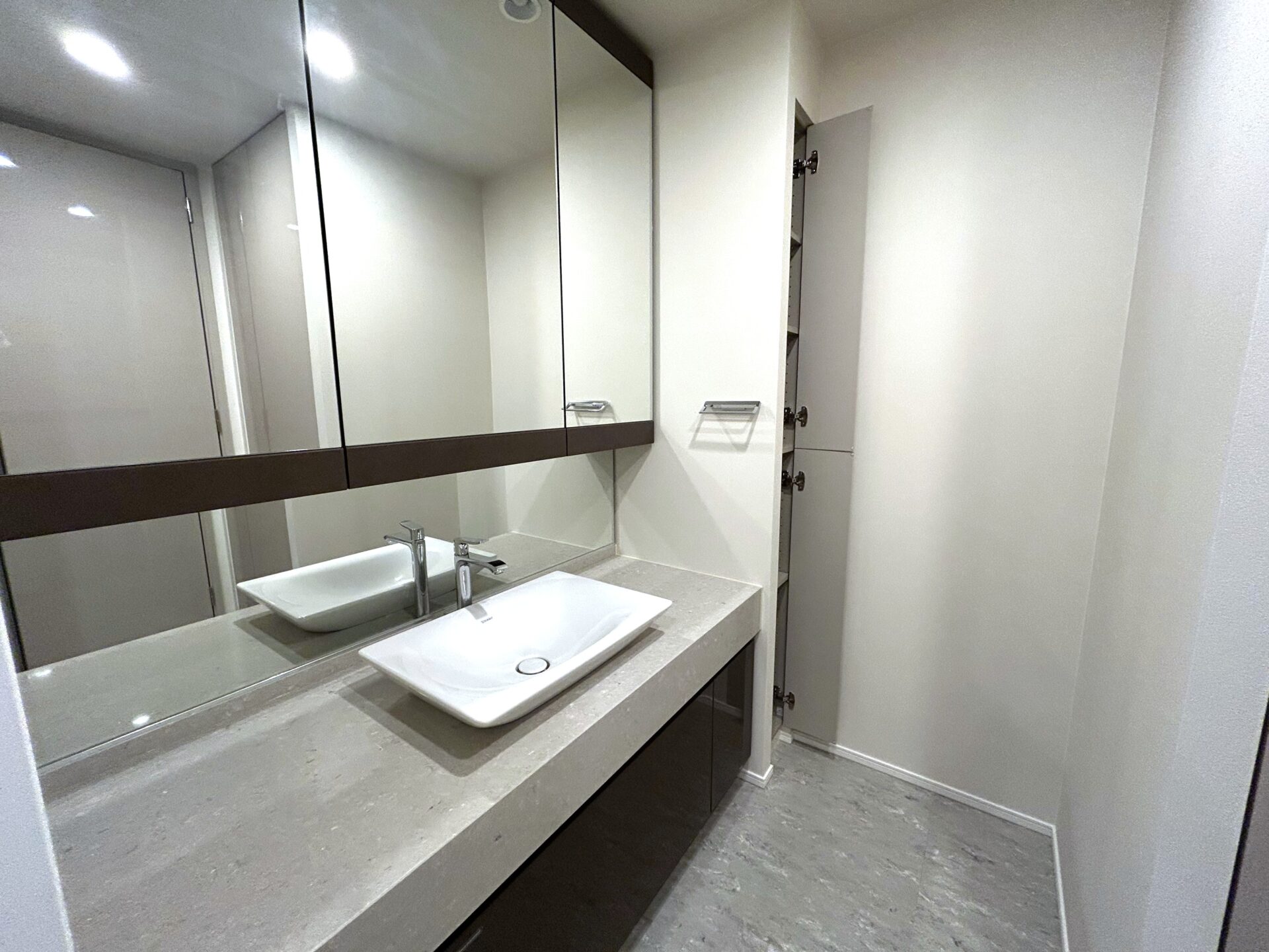 Powder Room